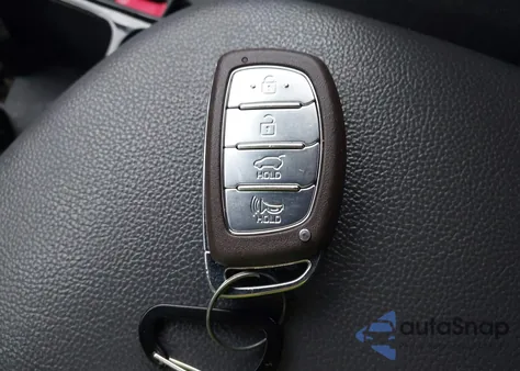 2021 Hyundai Ioniq Electric Se from USA, damaged, VIN KMHC75LJ7MU077128